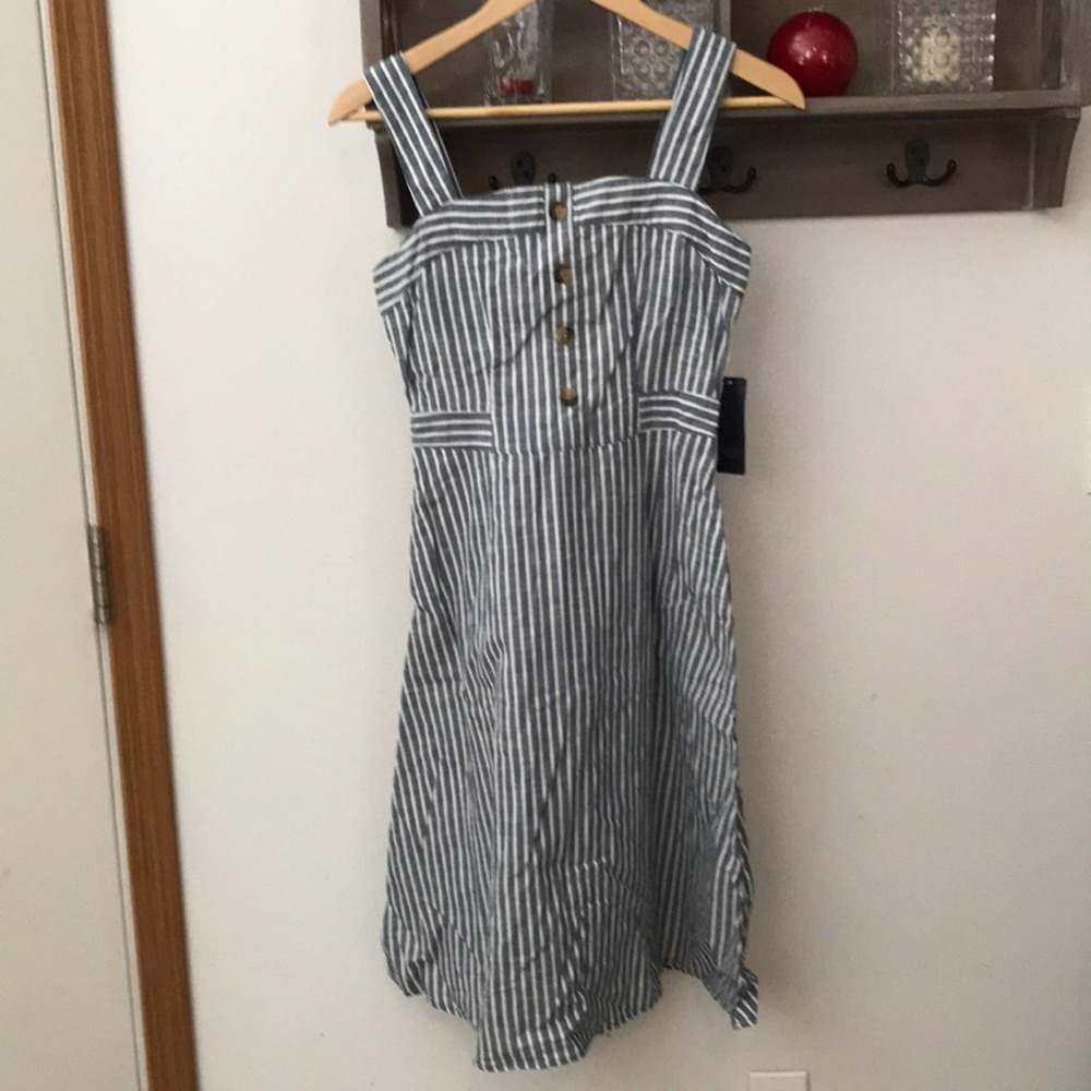 Rachel Roy Sundress, peekaboo back, blue/white stripes, size 2 spring dr…